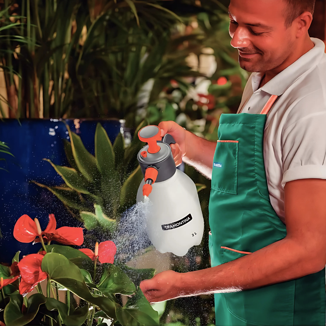Pulverizador De Plástico 2L Tramontina Manual Com Bomba De Compressão Jato Regulável Pulverização Contínua - Image 4